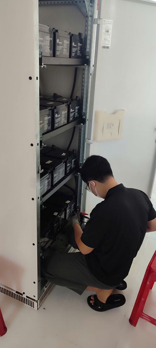 Sửa bộ lưu điện