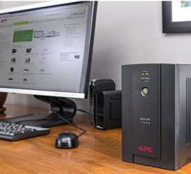 Nhiều máy tính sử dụng chung 1 UPS được không?